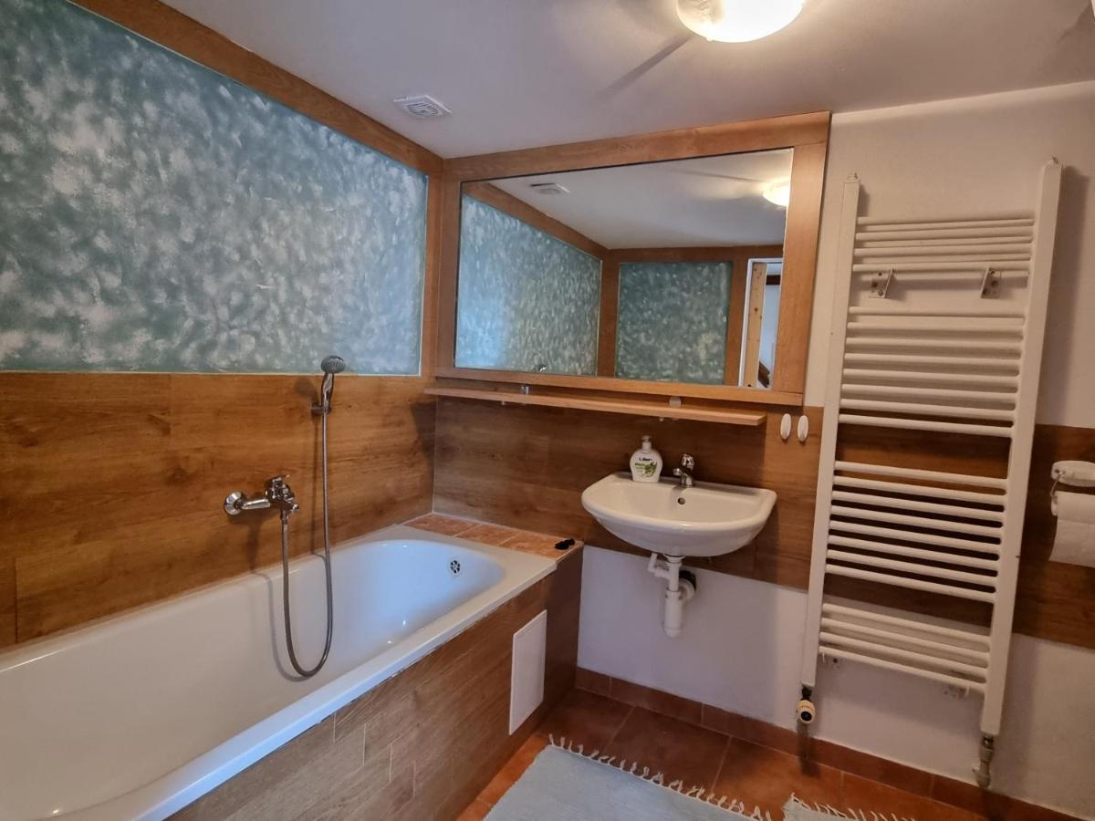 Apartmany Krasne Zatisi Krásno エクステリア 写真